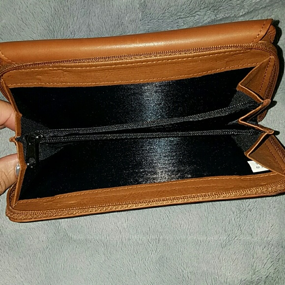 Rolfs Trifold Wallet - Picture 4 of 5